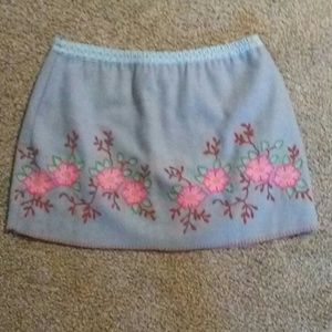 Wool embroidered skirt